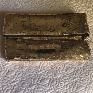 Sequined clutch